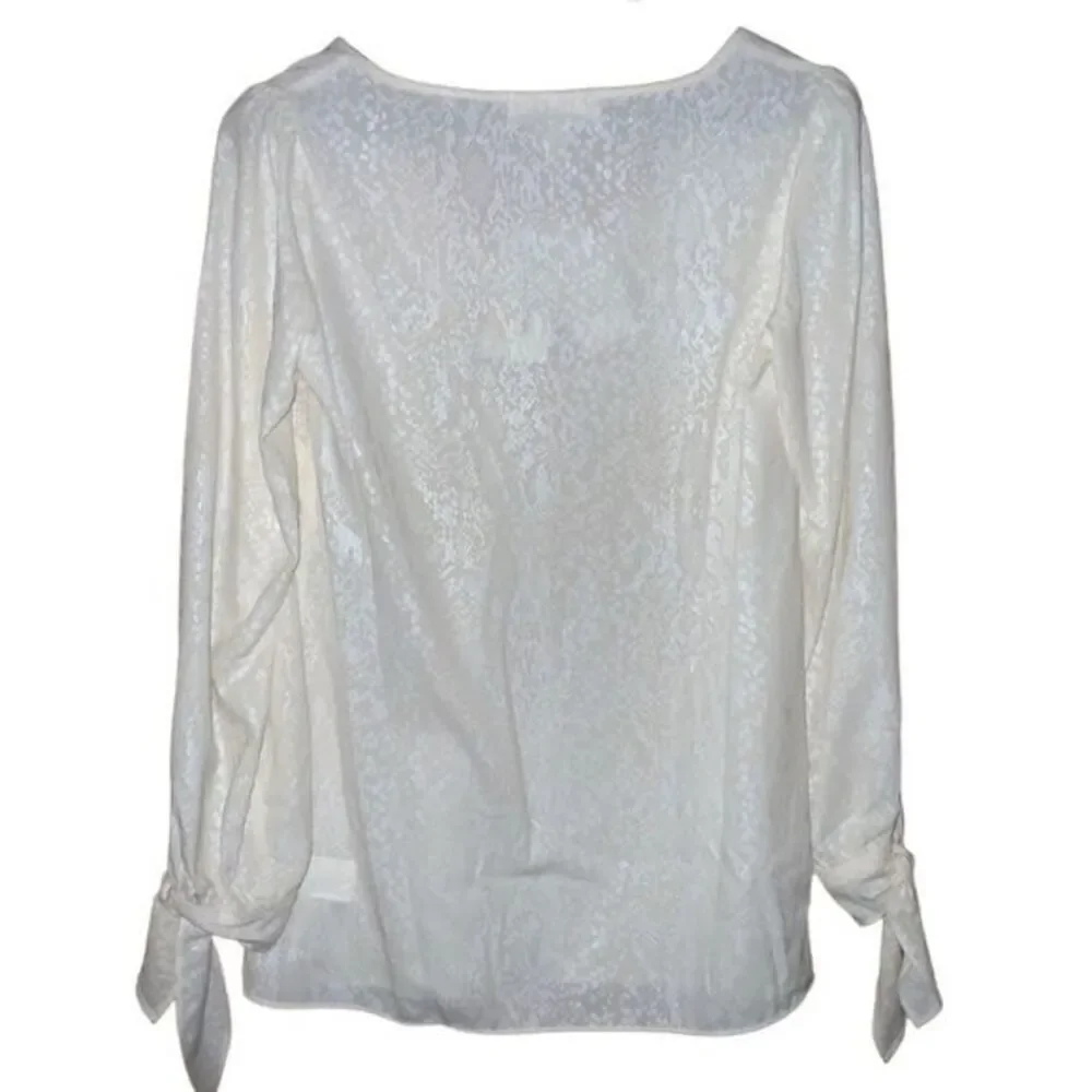 Michel Kors Cream V Neck Blouse Tie Sleeve Long Sleeve Womens Top size XS